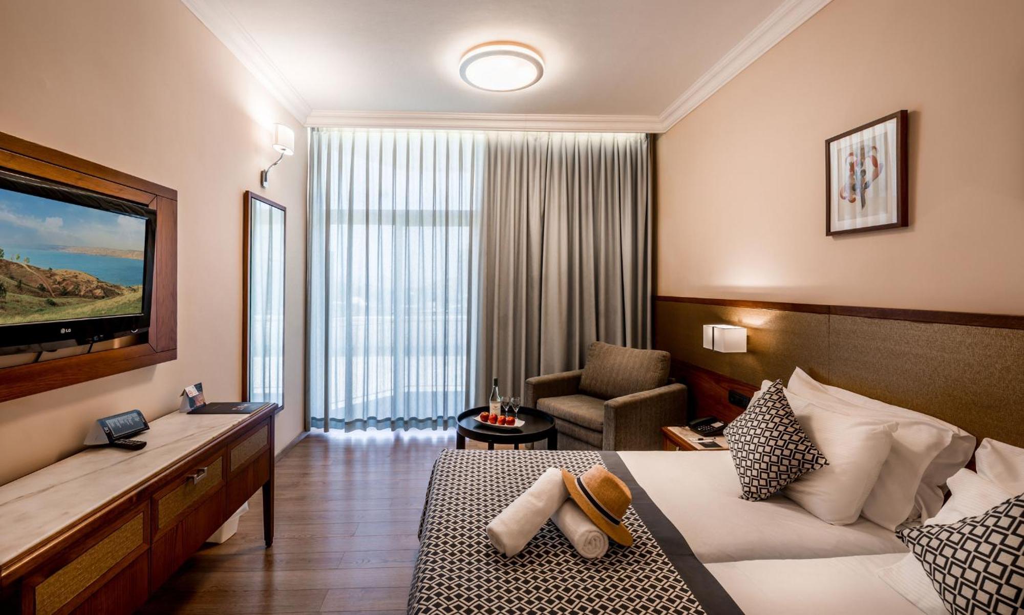 Caesar Premier Tiberias Hotel Екстериор снимка